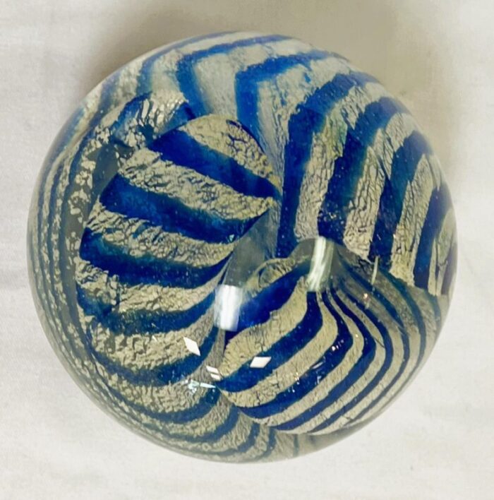 mid century modern art glass paperweight 5922