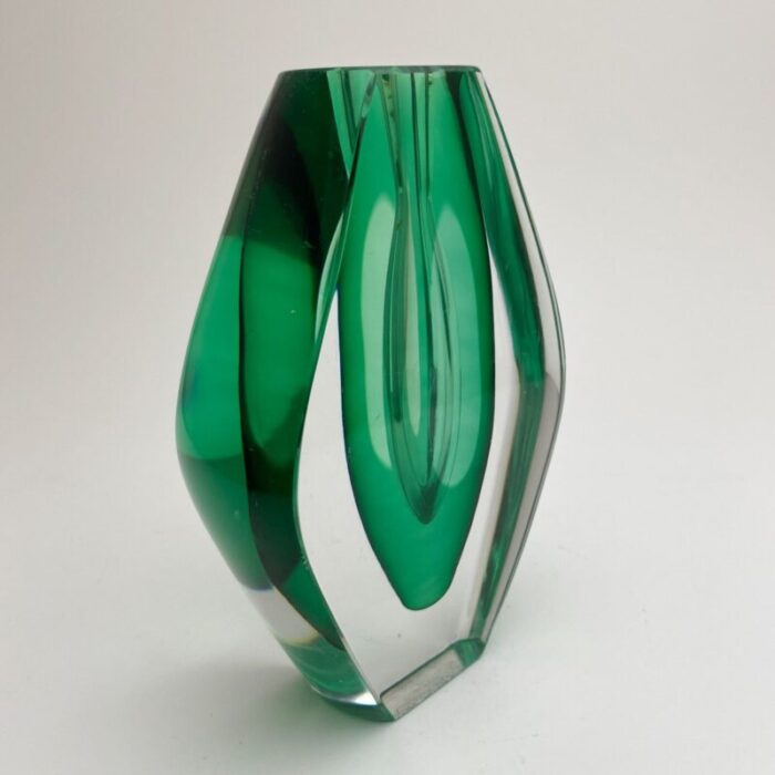 mid century vase by mona morales schildt for kosta 2