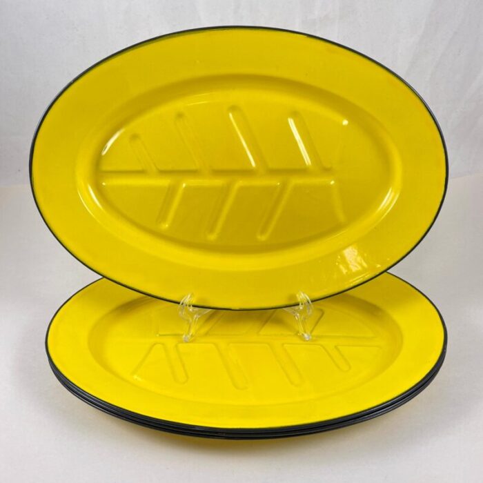 mid century yellow enameled steel steak plates set of 4 5248