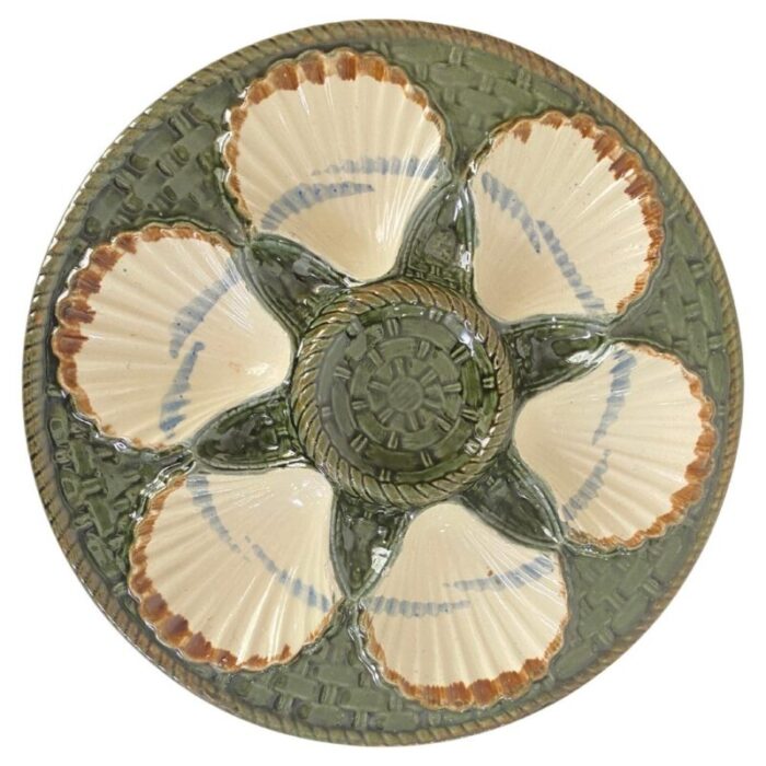 oyster plates in green and white majolica from longchamp 19th century set of 2 2