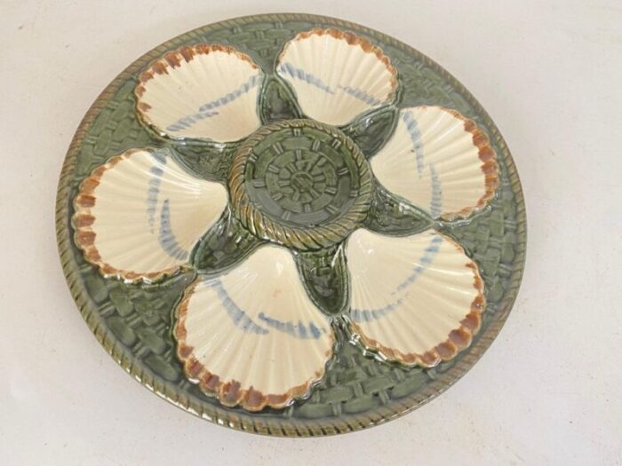 oyster plates in green and white majolica from longchamp 19th century set of 2 6