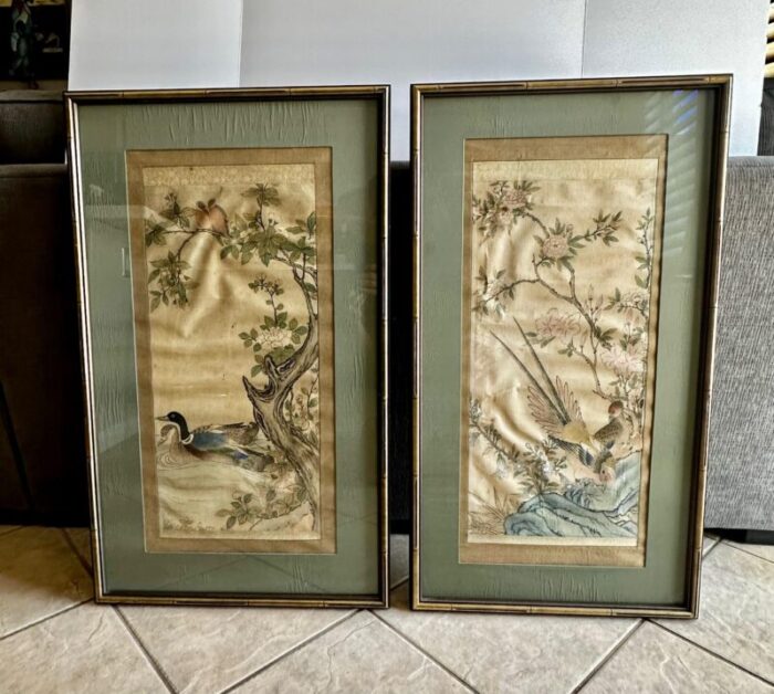 pair chinese silk scroll framed paintings 0953