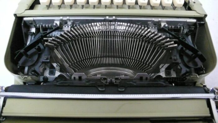 prinzess standard manual typewriter with case from keller knappich germany 1960s 6