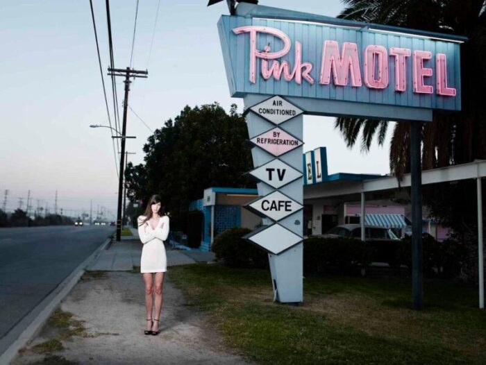 samuel hicks pink motel sun valley california 2007 chromogenic print 9598