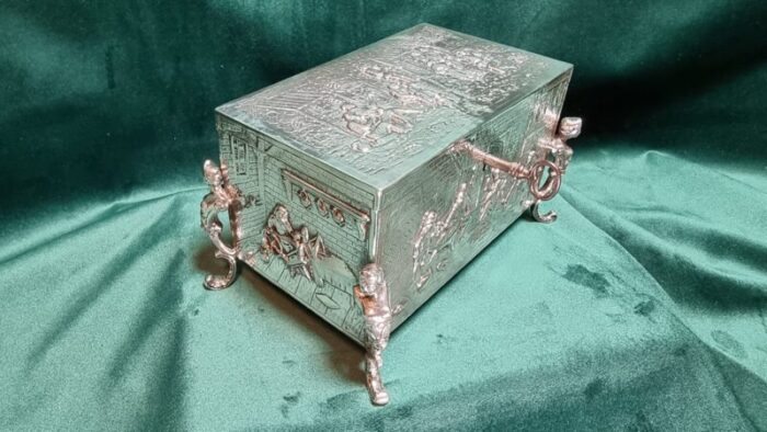 silver box with lockable lid 19th century gilt interior from georg roth co hanau 1700s 9