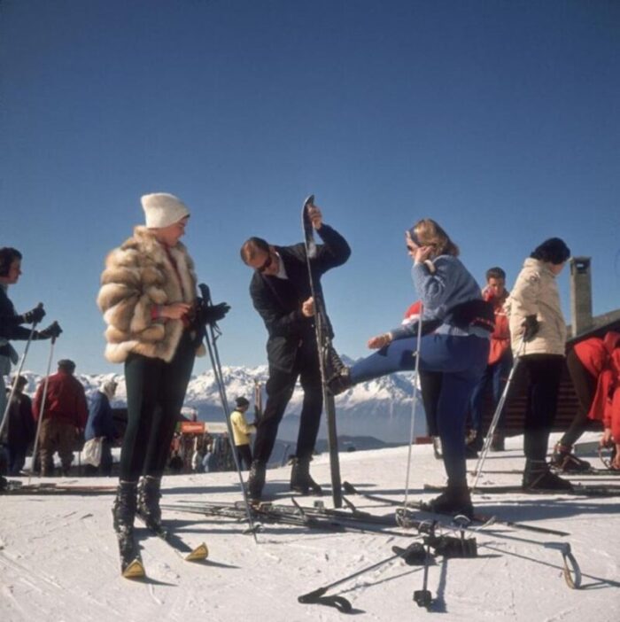 slim aarons verbier skiers estate stamped photographic print 1964 2020s 1527