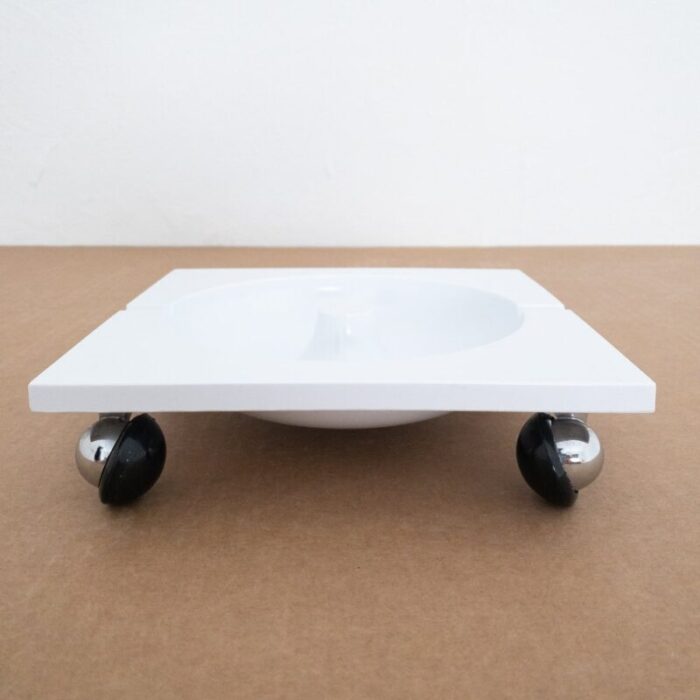 square plastic ashtray with wheels by renzo mori italy 1970s 3