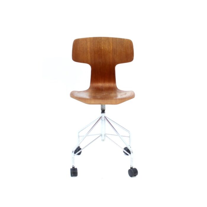 teak swivel desk t chair model 3113 by arne jacobsen for fritz hansen 1963 1081