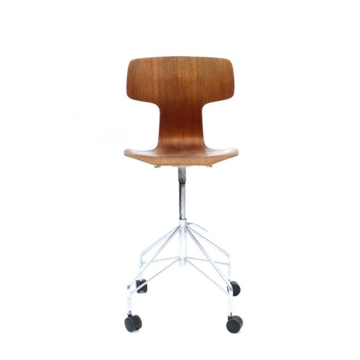 teak swivel desk t chair model 3113 by arne jacobsen for fritz hansen 1963 2870