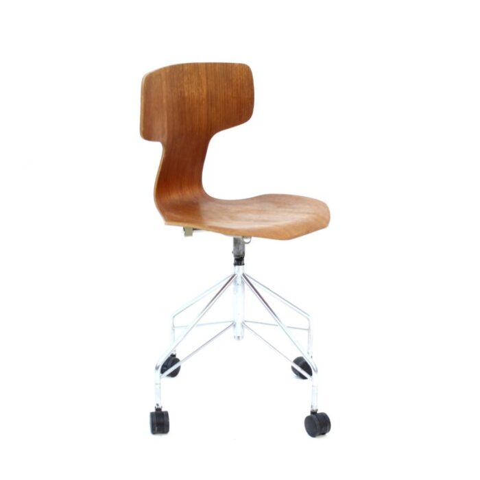 teak swivel desk t chair model 3113 by arne jacobsen for fritz hansen 1963 9457