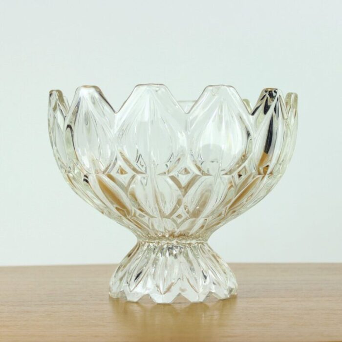 tulip collection pressed glass bowl 1957 1