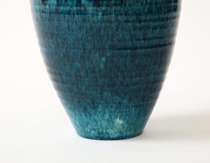 vase by accolay pottery 3576