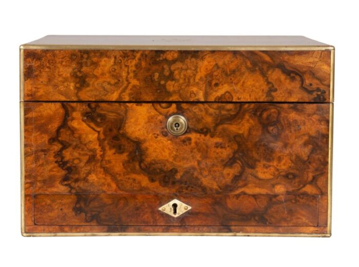 victorian burl walnut gentlemans dressing box 3966