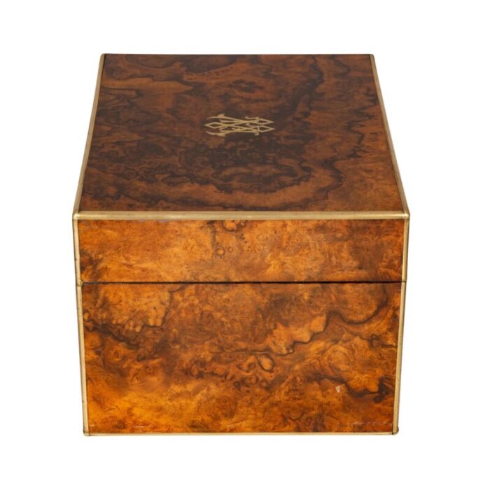 victorian burl walnut gentlemans dressing box 8237