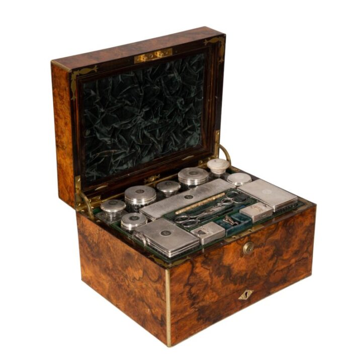 victorian burl walnut gentlemans dressing box 9389