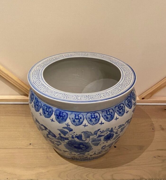 vintage chinese ceramic blue and white fish bowl planter floral pot 6172