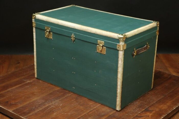 vintage green mail trunk 1