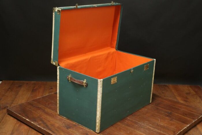 vintage green mail trunk 2