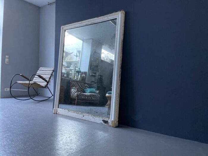 vintage mirror in white frame 0785