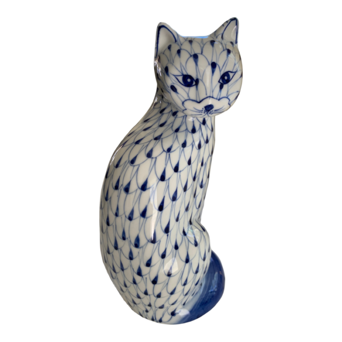 vintage porcelain cat blue and white fishnet pattern herend style andrea by sadek 3946