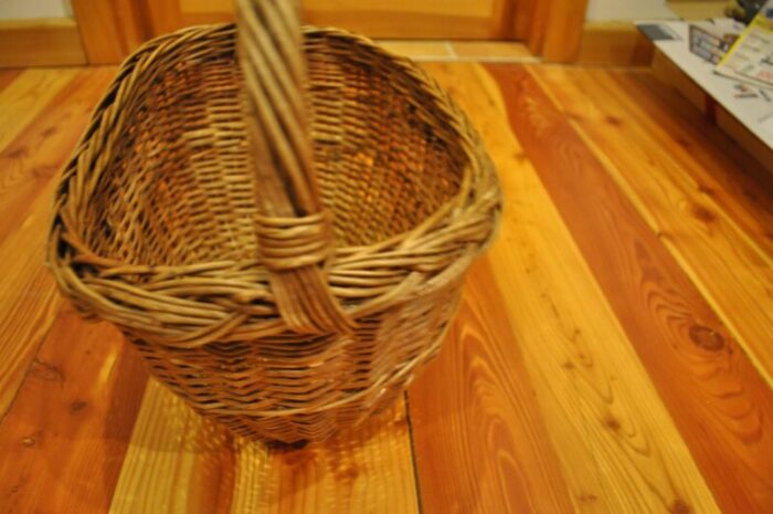 vintage wicker basket 1950s 2